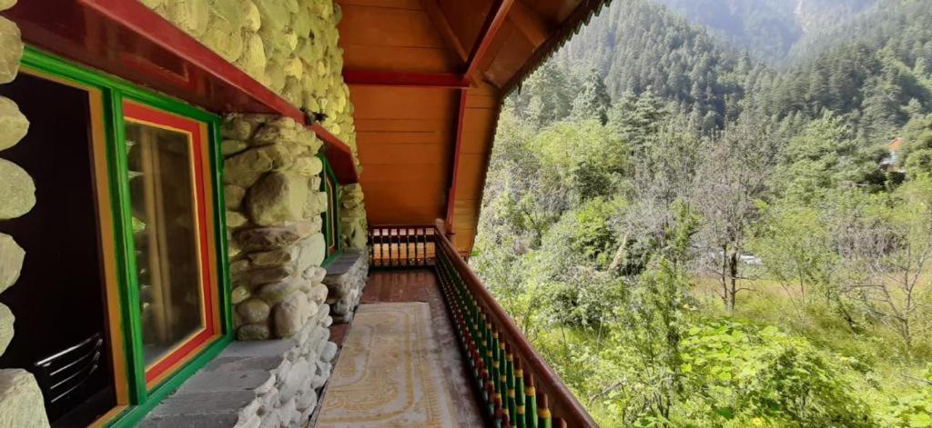 Rudrani Stays Jibhi ภายนอก รูปภาพ